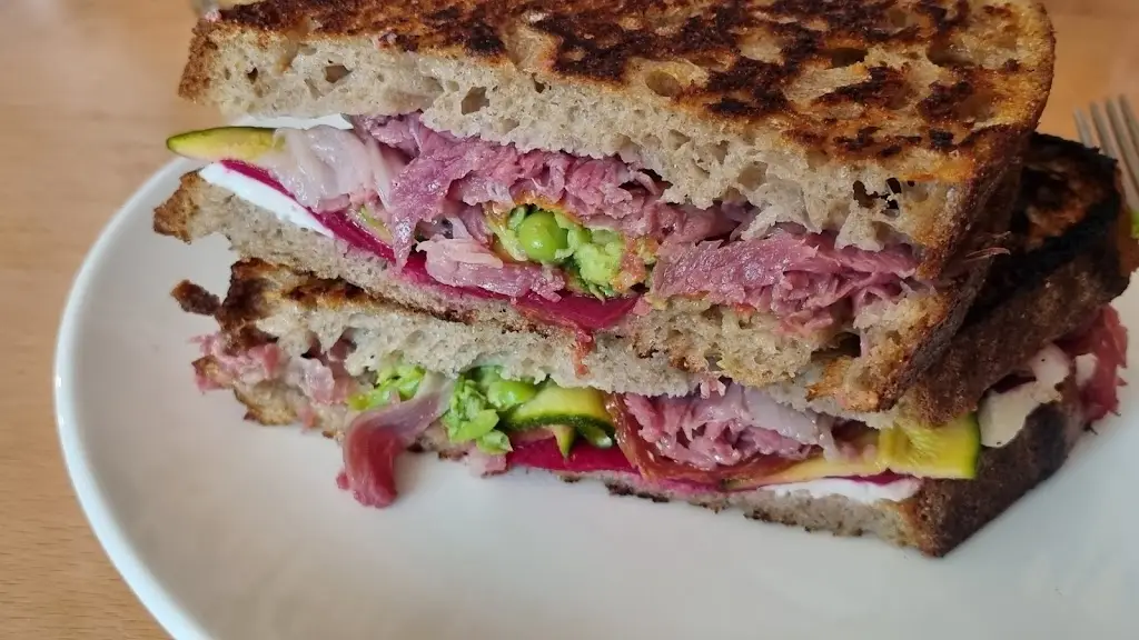 Menu_Another hand_Manchester_image_7