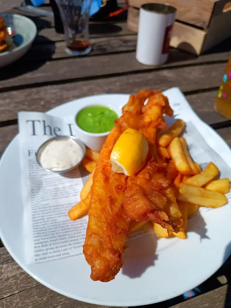 Primm Guy_The Running Horses_Maghull_review