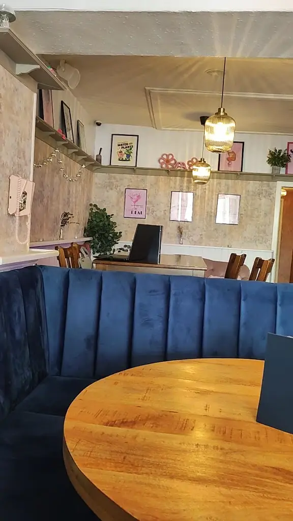 D W _Chapter Two Bar_Malton_review