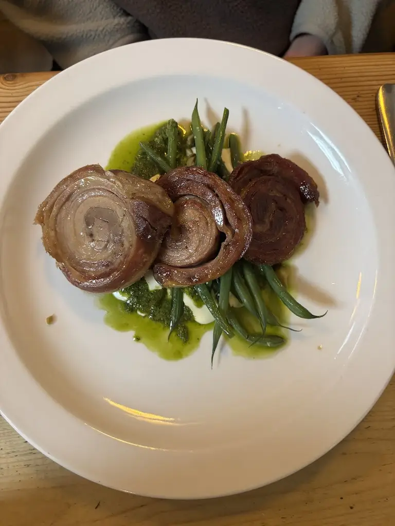 Rosie Baskerville_The Silks_Aldbourne_review