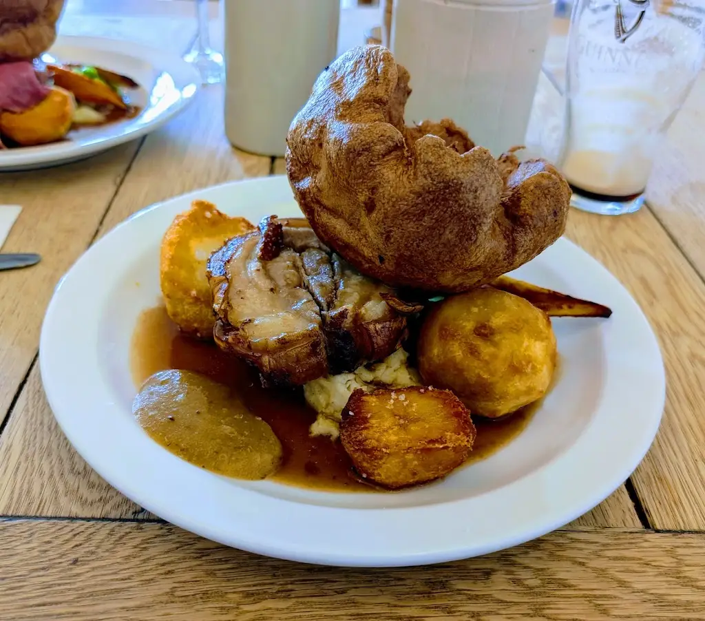 James Walker_The Silks_Aldbourne_review