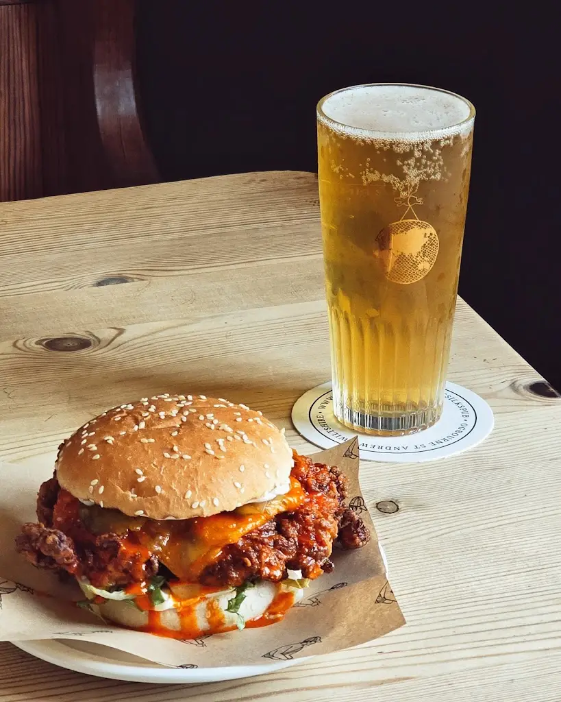 The Silks_Aldbourne_slider_image_2