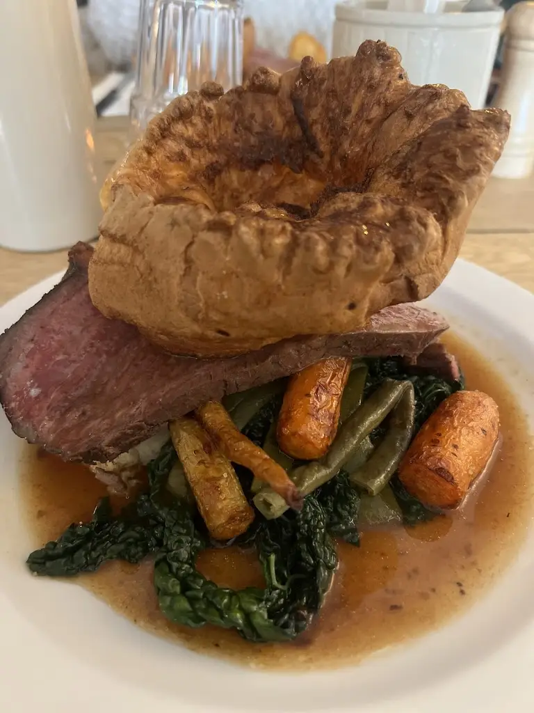 The Silks_Aldbourne_slider_image_3