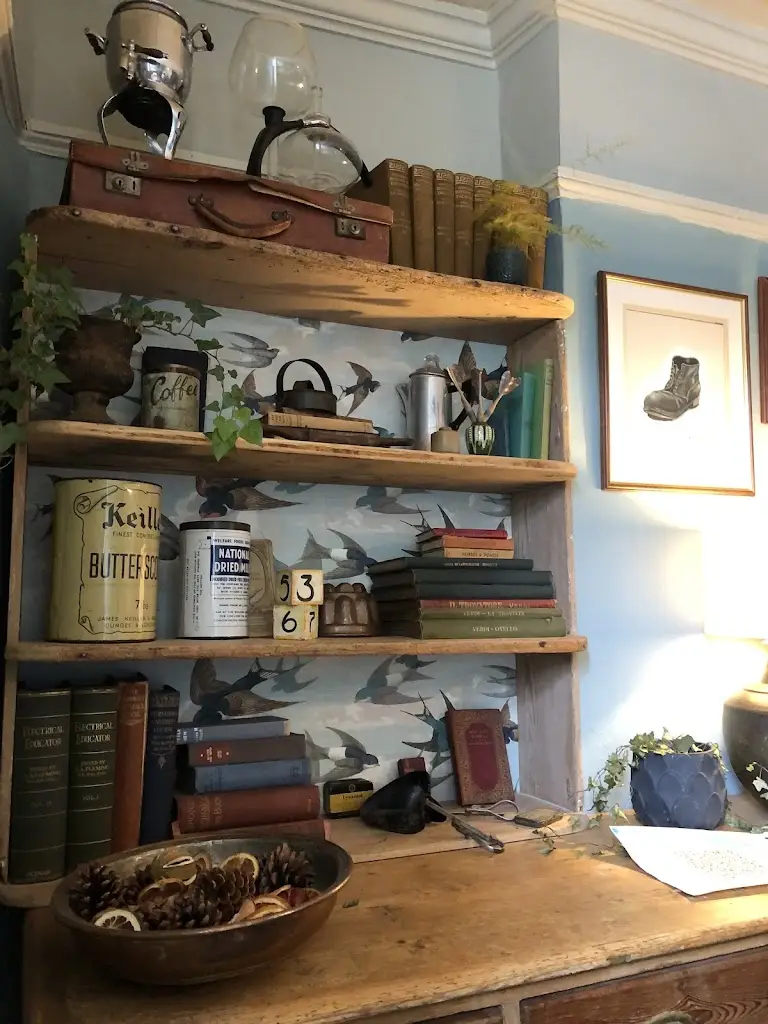 Wenyi Lee Stones_Leoni_Malton_review