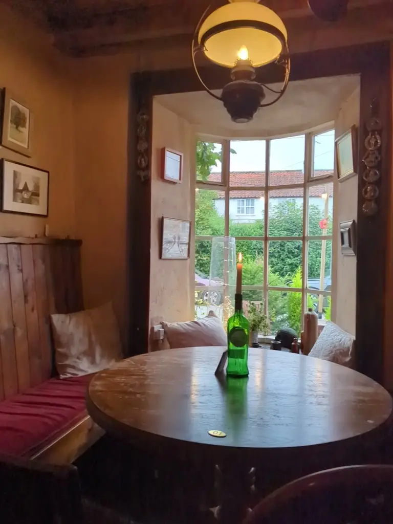 Dion Jones-Bauer_The Bay Horse Inn_Malton_review