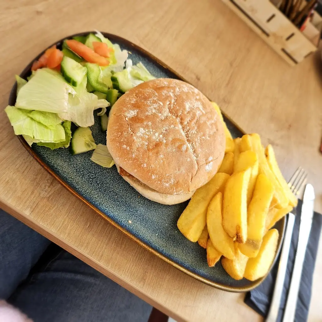 Amy Naylor_The Bistro Bar & Kitchen_Market Rasen_review