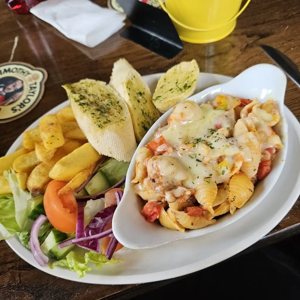 Amy Naylor_Aston Arms_Market Rasen_review