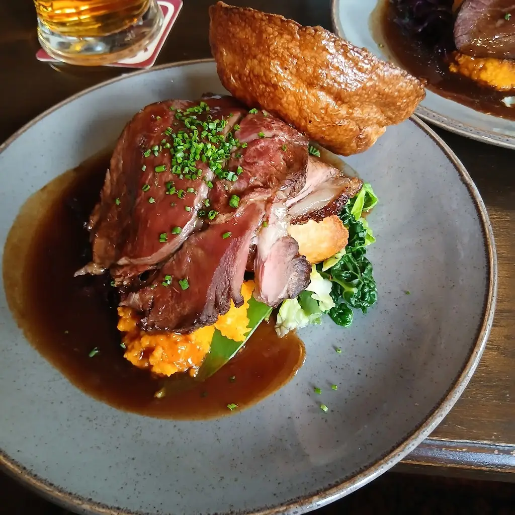 Dorothy Rennison_The Red Lion Inn_Market Drayton_review