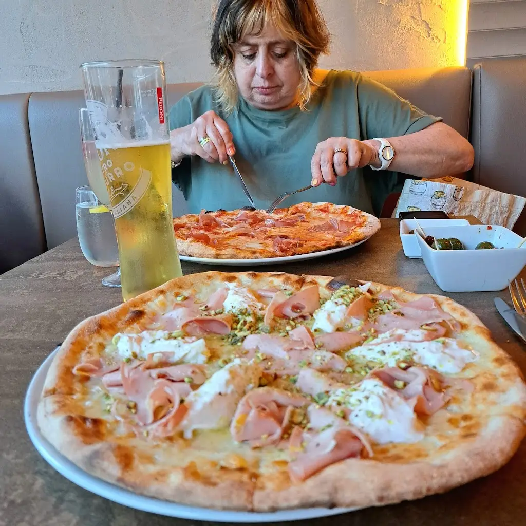 Menu_Salt Bar Pizza Grill_Maldon_image_5