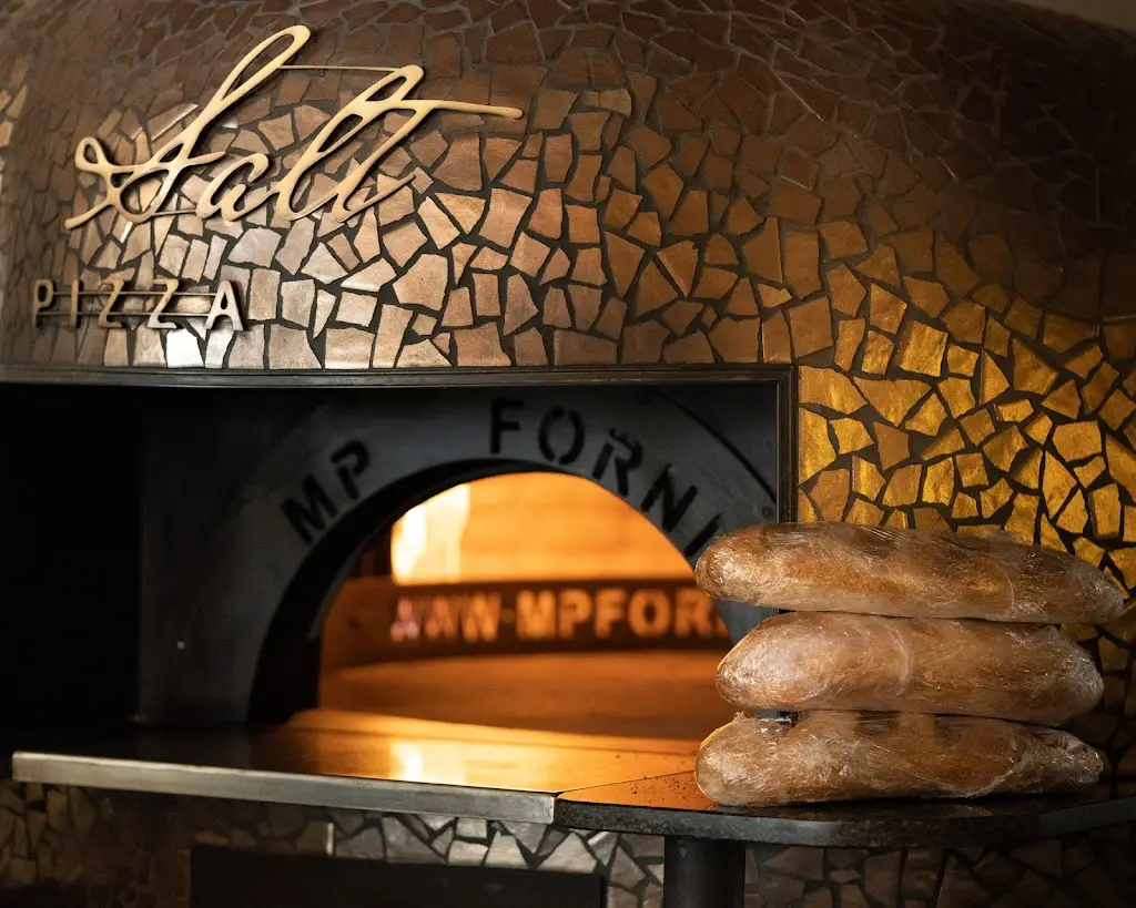 Salt Bar Pizza Grill restaurant in Maldon