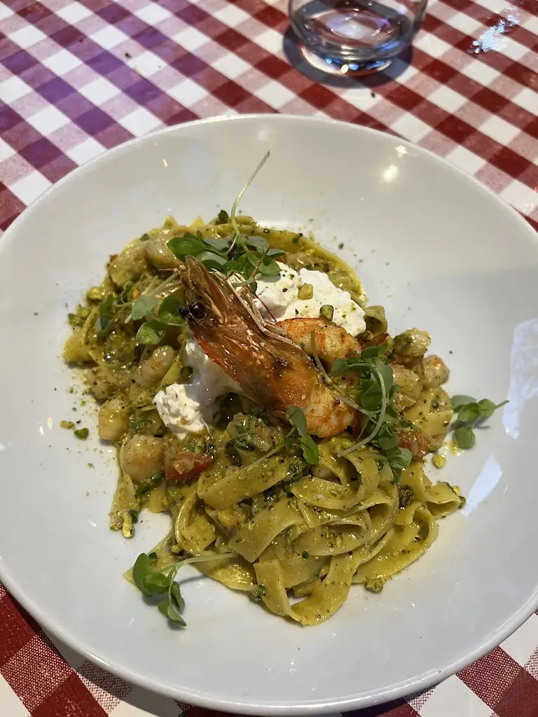 Keely Griffin_Luigis Al Fresco_Maldon_review