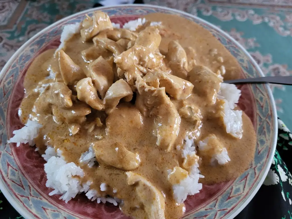 Holly J_Sar La Thai_Manningtree_review