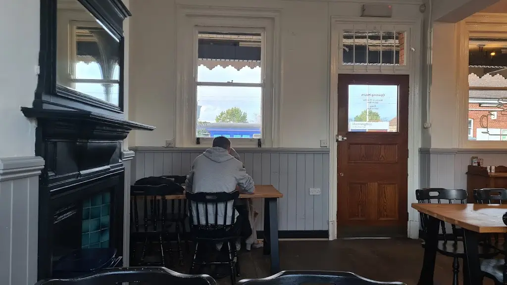 Manningtree Station Buffet_Manningtree_slider_image_3