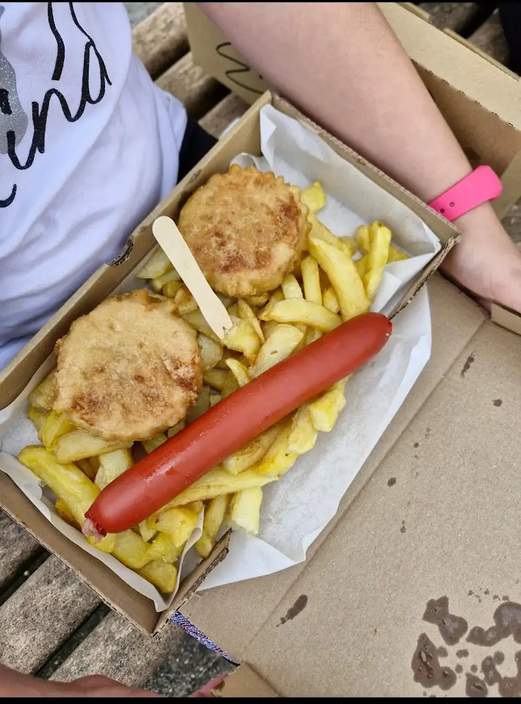 Carey T_Chilvers FISH&CHIP TAKEAWAY_Manningtree_review