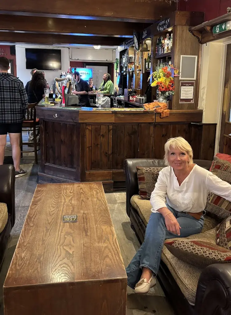 Hannele Anita Piipari_The Dixie Arms_Market Bosworth_review