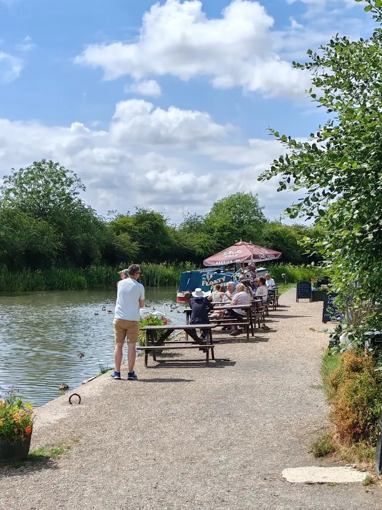 David Carrington_Sutton Wharf_Market Bosworth_recensione