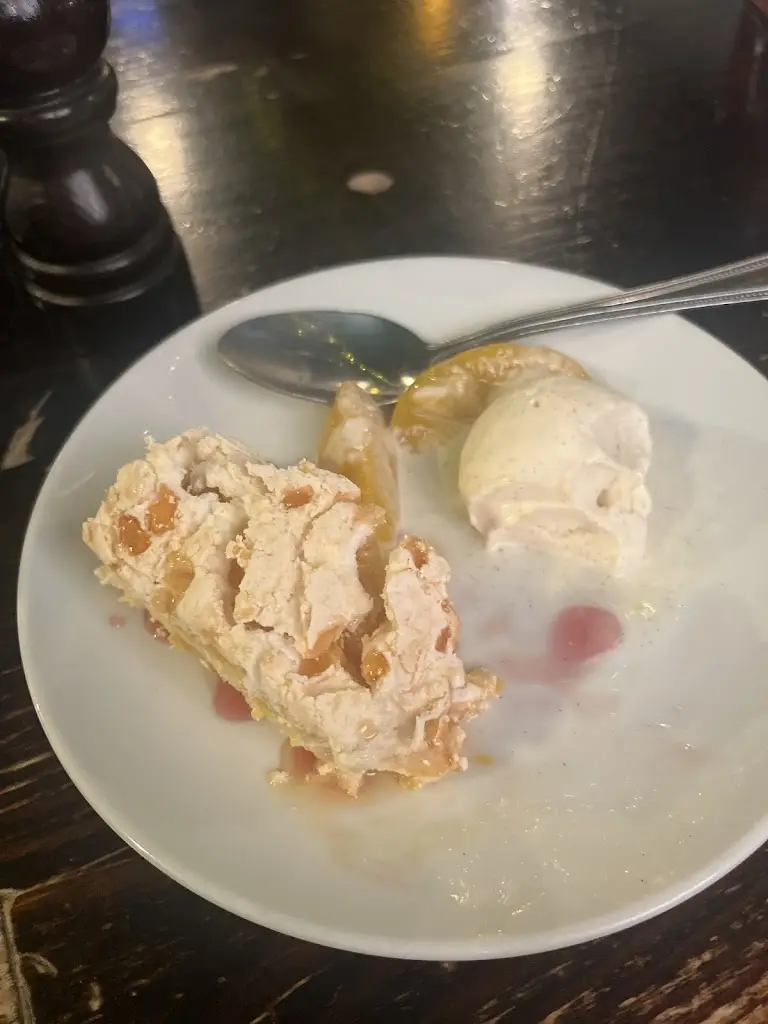 Tony Harmer_The Crown_Marnhull_review