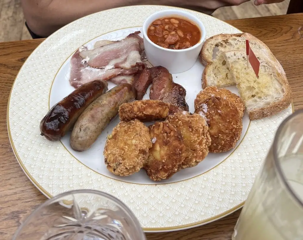 R. Green_Cosy Club_Barnack_review