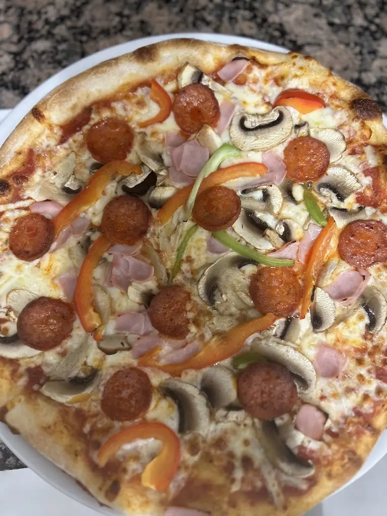 Tonino's Pizzeria restaurant in Market Deeping