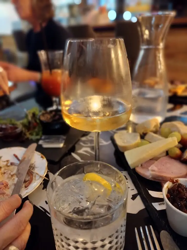 Carole Dyehouse_Notty's Cocktail & Wine Bar_Market Deeping_review