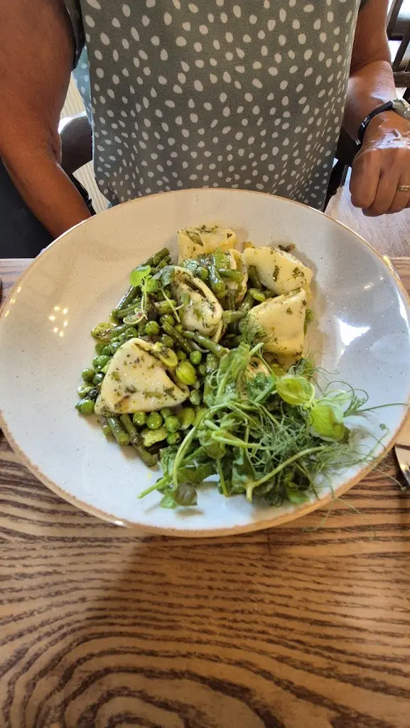 Yvonne Scott_The Red Lion_Market Deeping_review