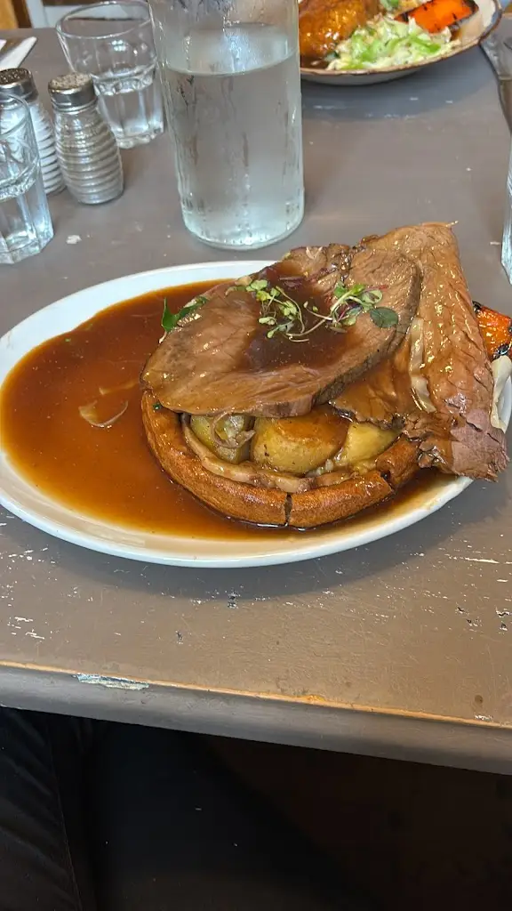 Victoria Hewitt_Coach & Horses_Markfield_review