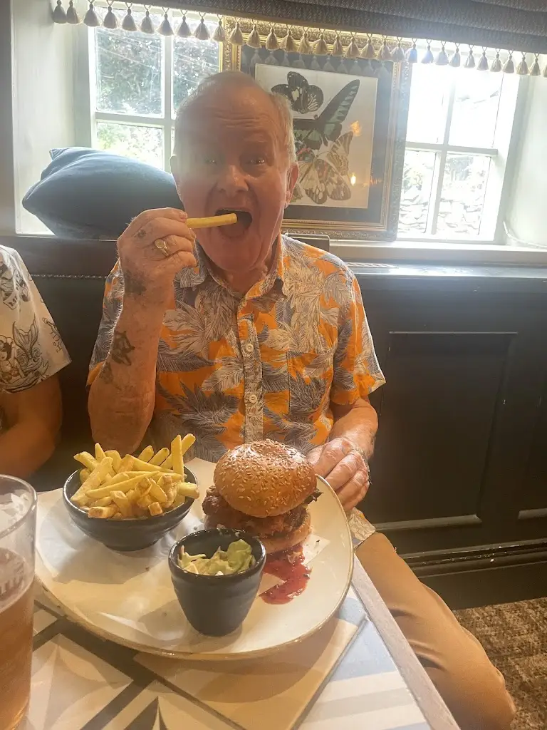 Girls who can - DIY with Jemma_Copt Oak_Markfield_review