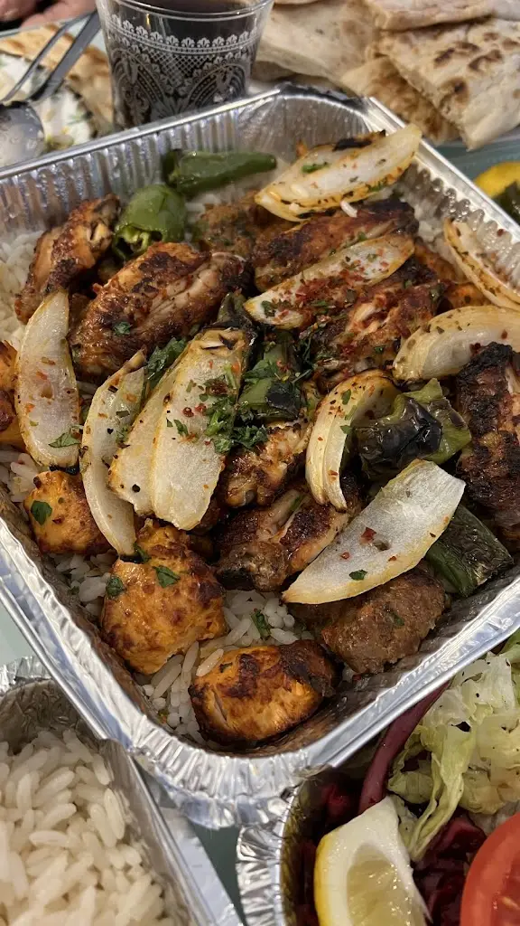 Markfield's Turkish BBQ & Pizzeria_Markfield_slider_image_3