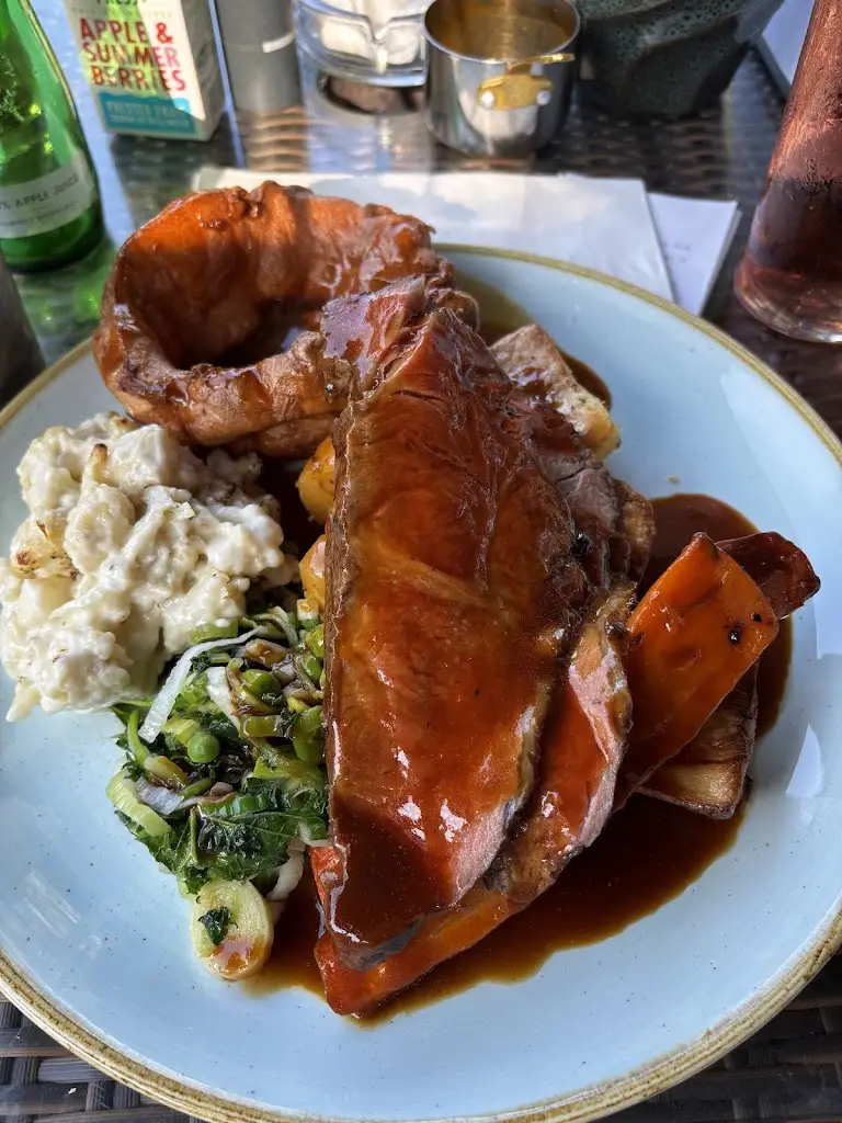 Gemma Roberts_Midland Hotel Stockport_Marple_review