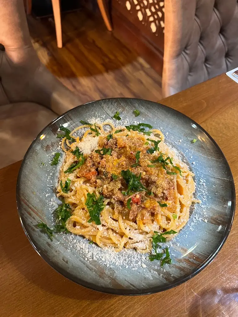 Lazeez_Margate_slider_image_2