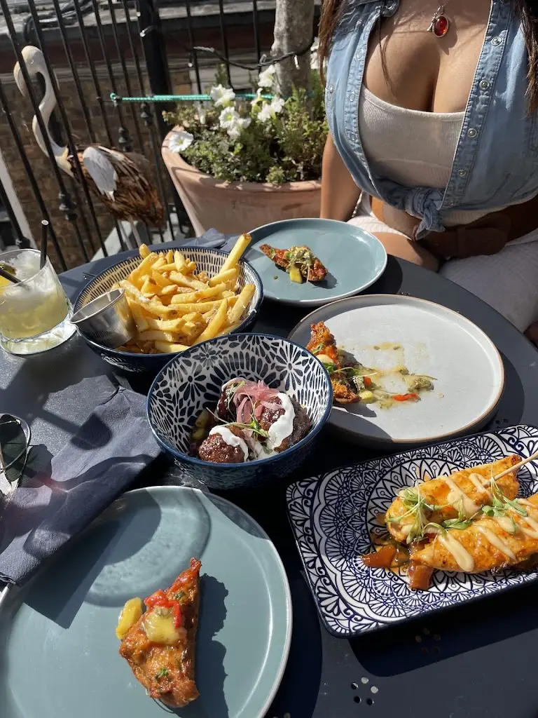 Phil Lawlor_The Slanted Door Stamford_Barnack_review