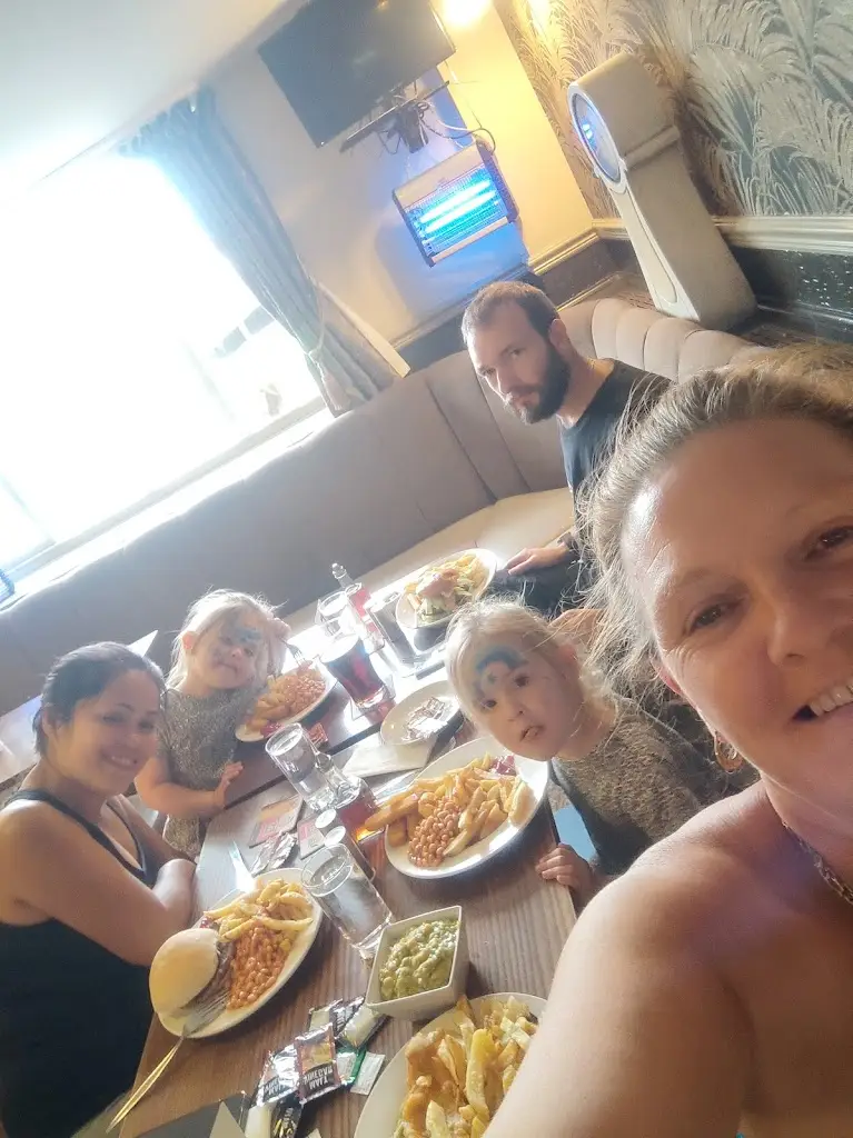 Andrea Chadwick_The Jug & Glass Inn_Market Warsop_recensione