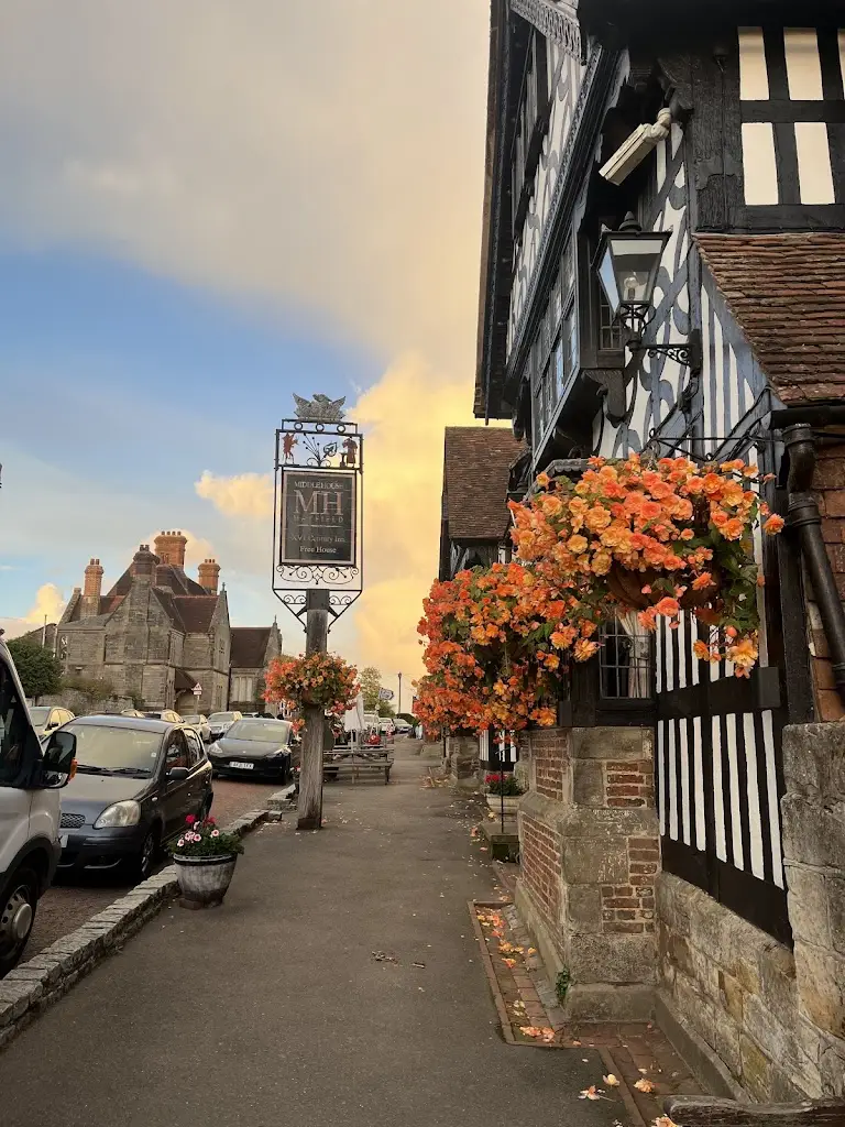 Sagar Shah_The Middle House_Mayfield_review