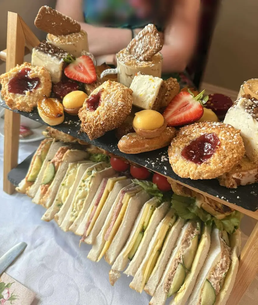 TJ -ginger Thomas_The Rusty Axe Inn_Martock_review