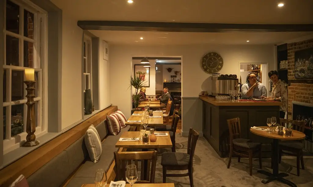 Dan's at The Crown_Marlborough_slider_image_1