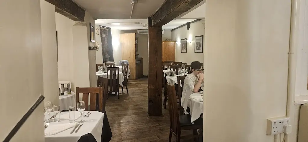 Tim Tomlinson_Pino's_Marlborough_review