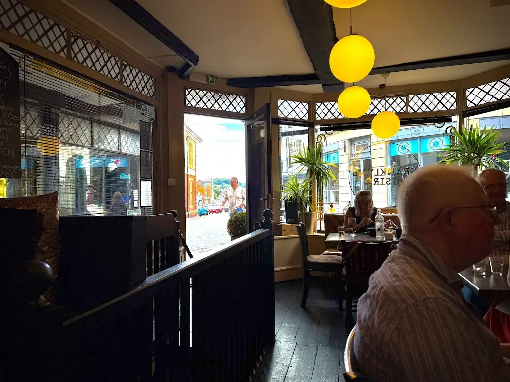 Simon Smyth_Franklyns Bistro_Marlborough_review