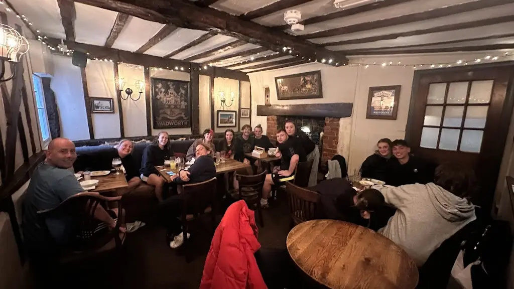 Kelly Church_The Green Dragon_Marlborough_review