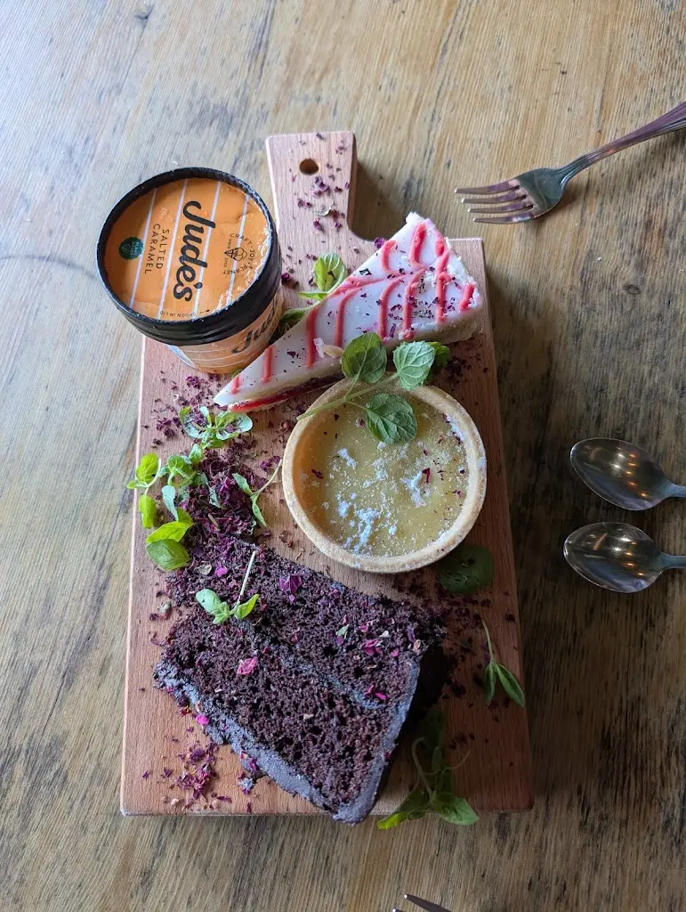 Eray Chumak_Wild Cafe_Marsden_review