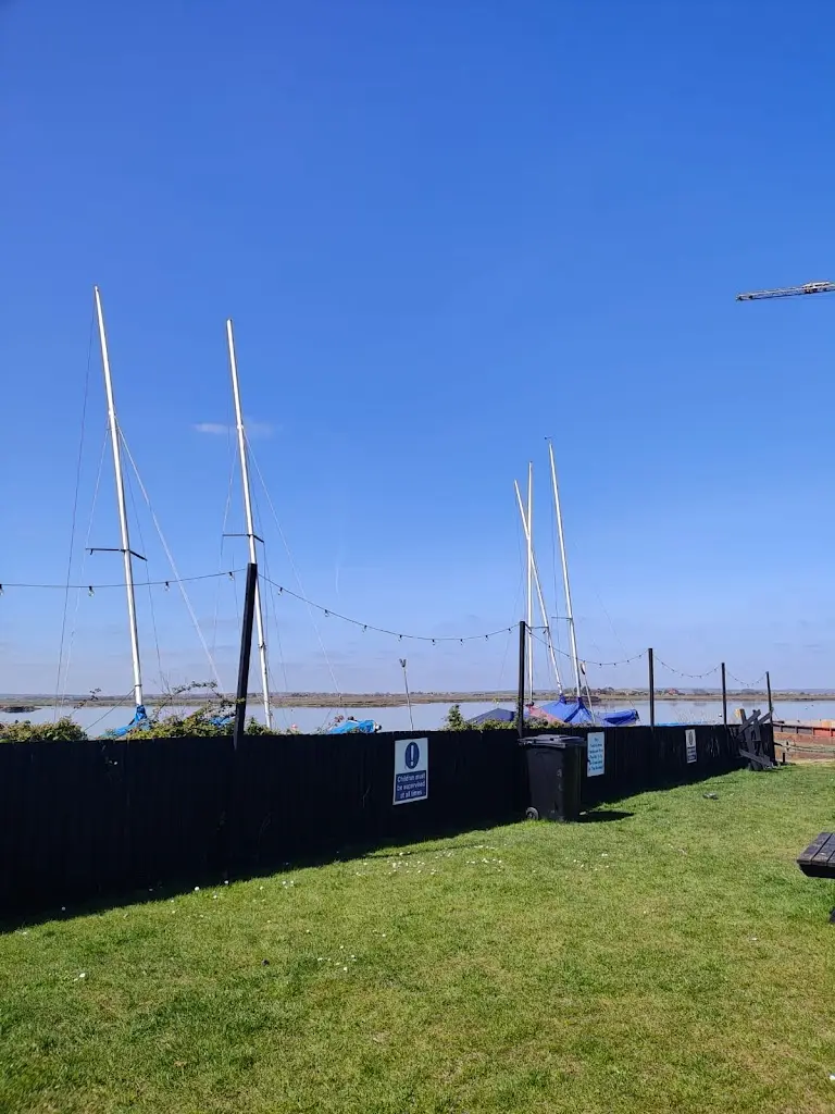 Adam James_Blackwater Quay Cafe_Mayland_review