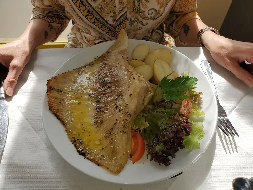 Damian Bolden_Blackwater Quay Cafe_Mayland_review