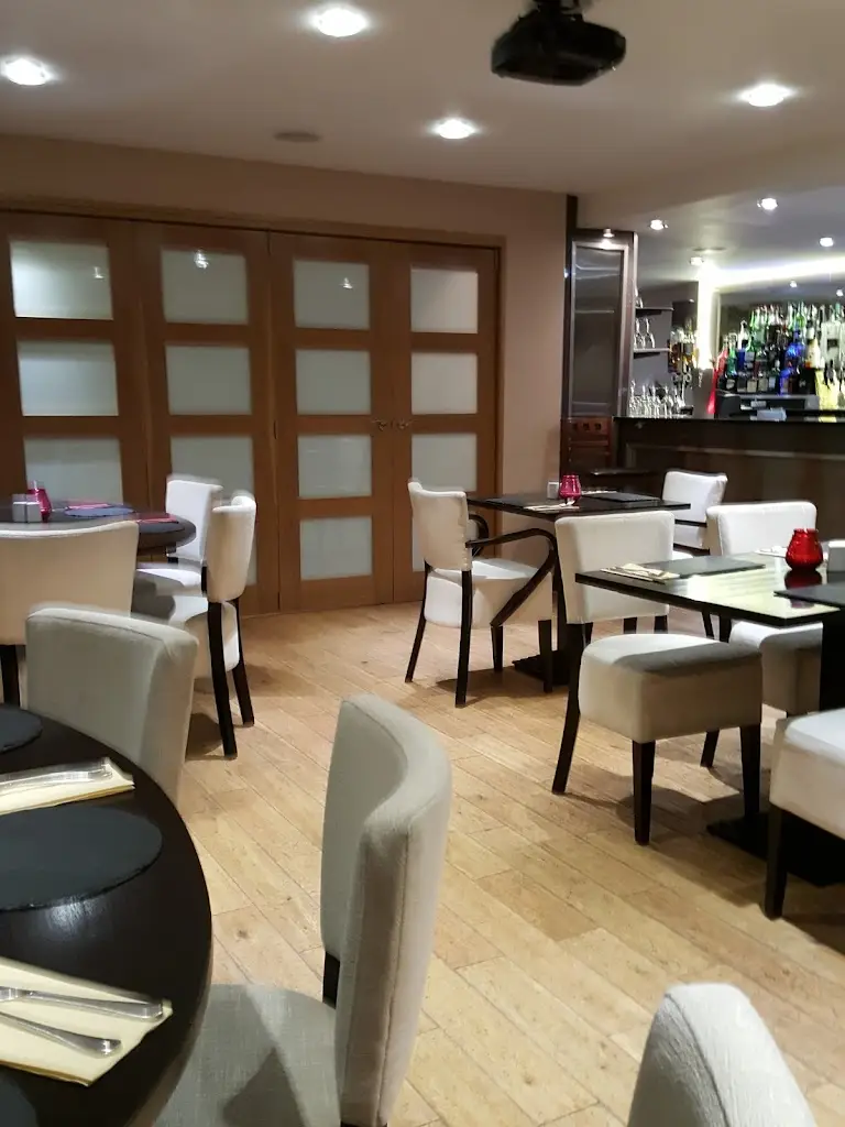 HARDYS Restaurant in Mayland