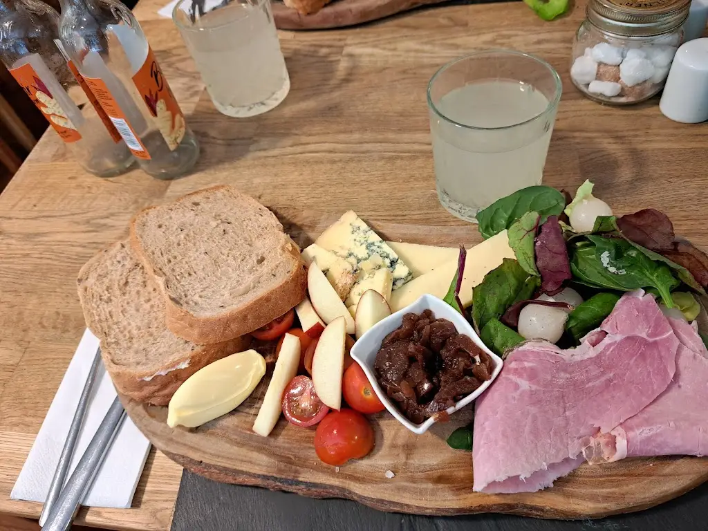 Dougie's_Barrowby_slider_image_3