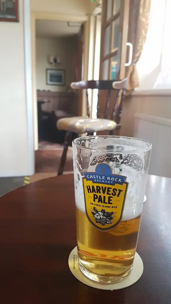 D Ale Shaw_The White Swan_Barrowby_review