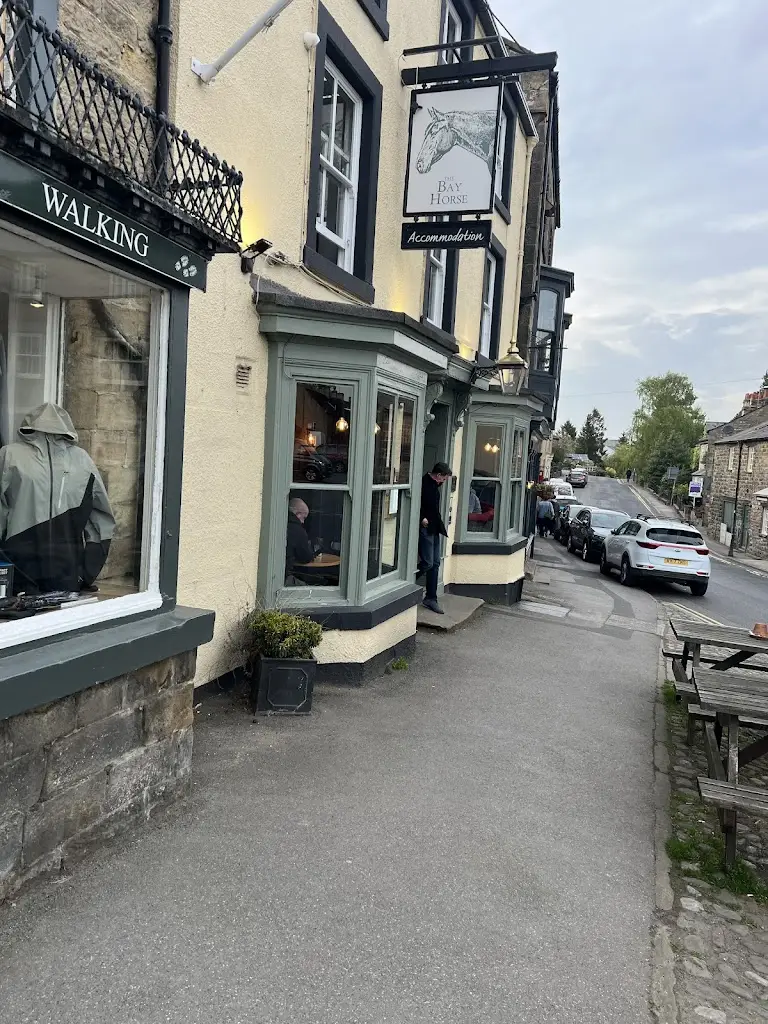 Arthur de Wolf_The Bay Horse_Masham_review