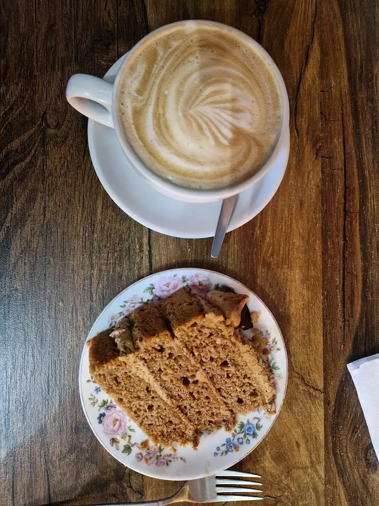 Ian Lines_Johnny Baghdad's Cafe on the Square_Masham_review