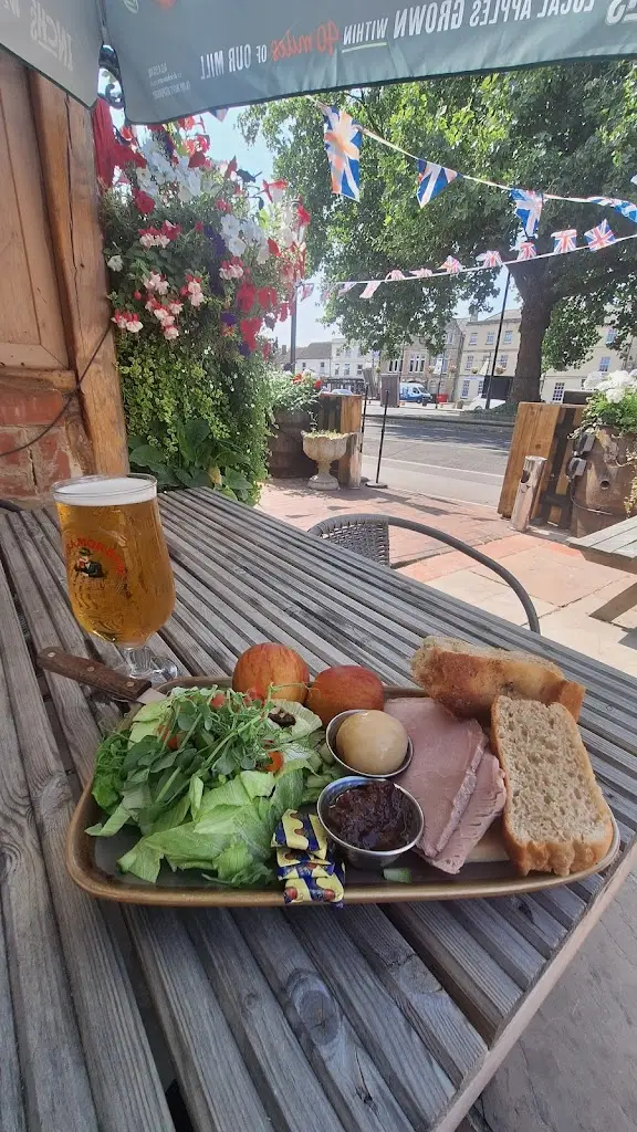 Jason Hoult_The Market Tavern_Melksham_review