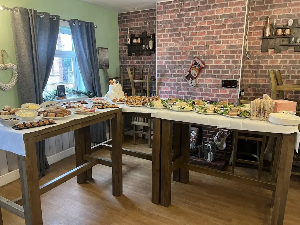 Emma Vosper_The Sugar Loaf_Meppershall_review