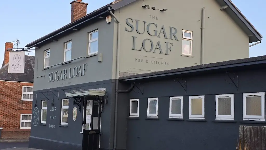 The Sugar Loaf_Meppershall_slider_image_3