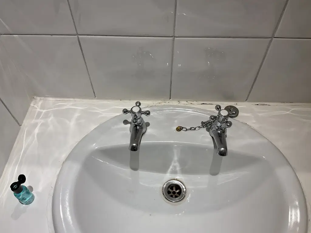 Estrella Martin_The Airman Hotel_Meppershall_review